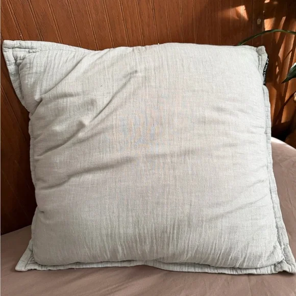 Elegant Cream Pillow Set - Picture 5 of 5